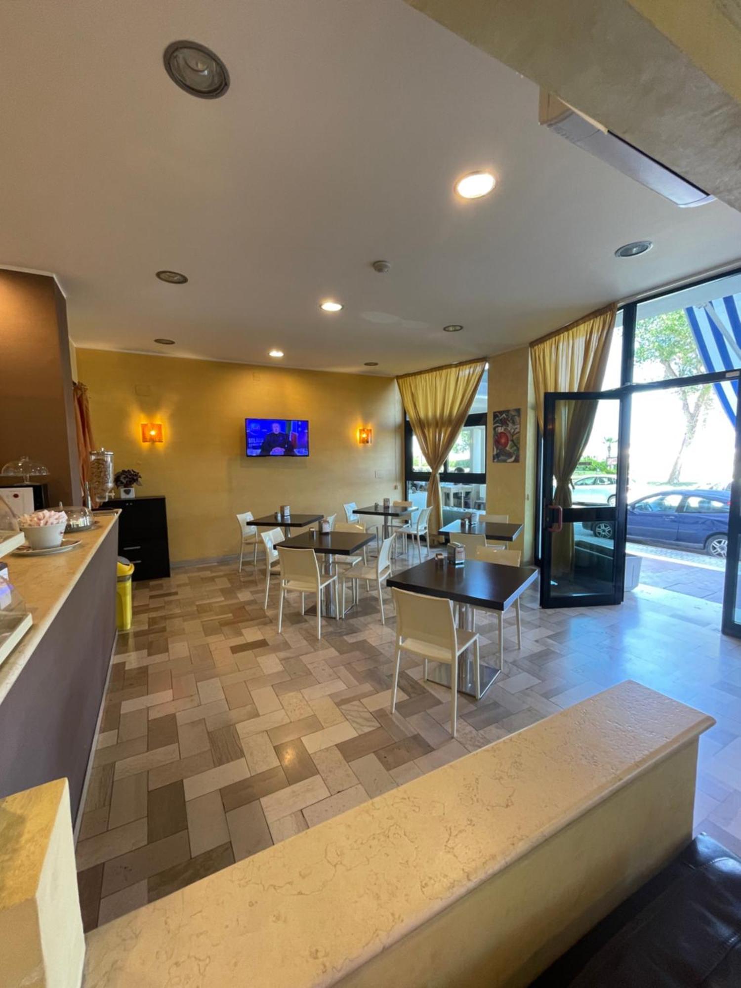 Hotel Promenade Porto SantʼElpidio Zewnętrze zdjęcie