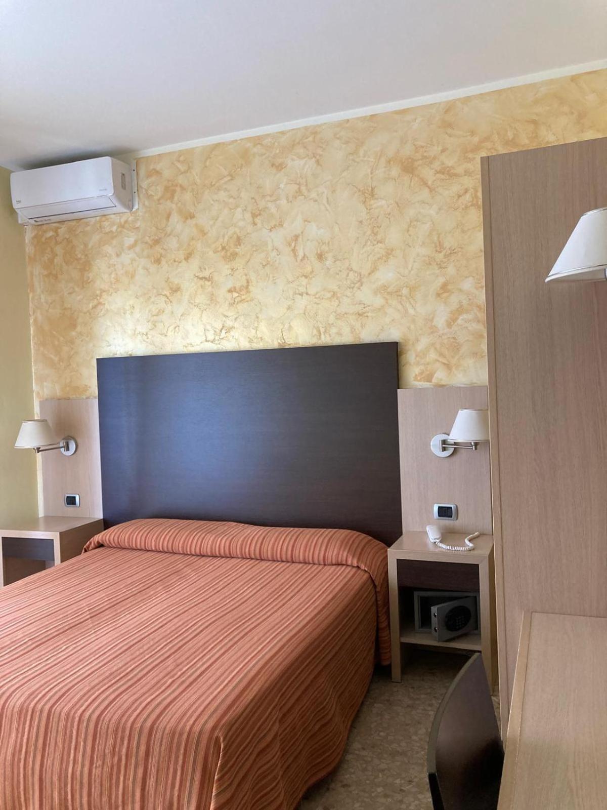 Hotel Promenade Porto SantʼElpidio Zewnętrze zdjęcie